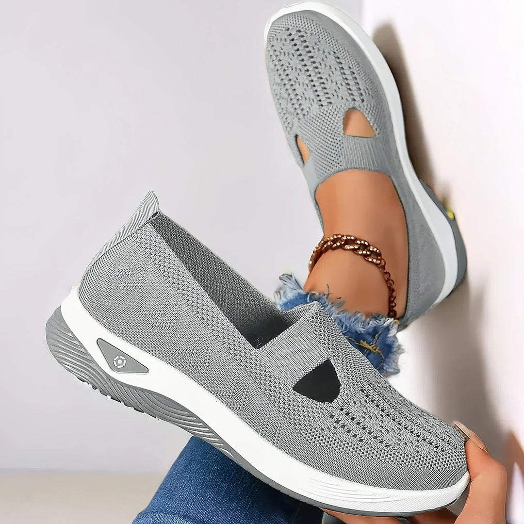 Andrea | Zapatillas Mujer Punto Detalles Perforados