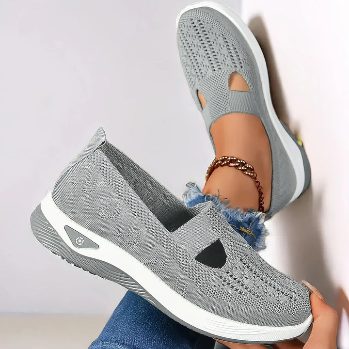 Andrea | Zapatillas Mujer Punto Detalles Perforados