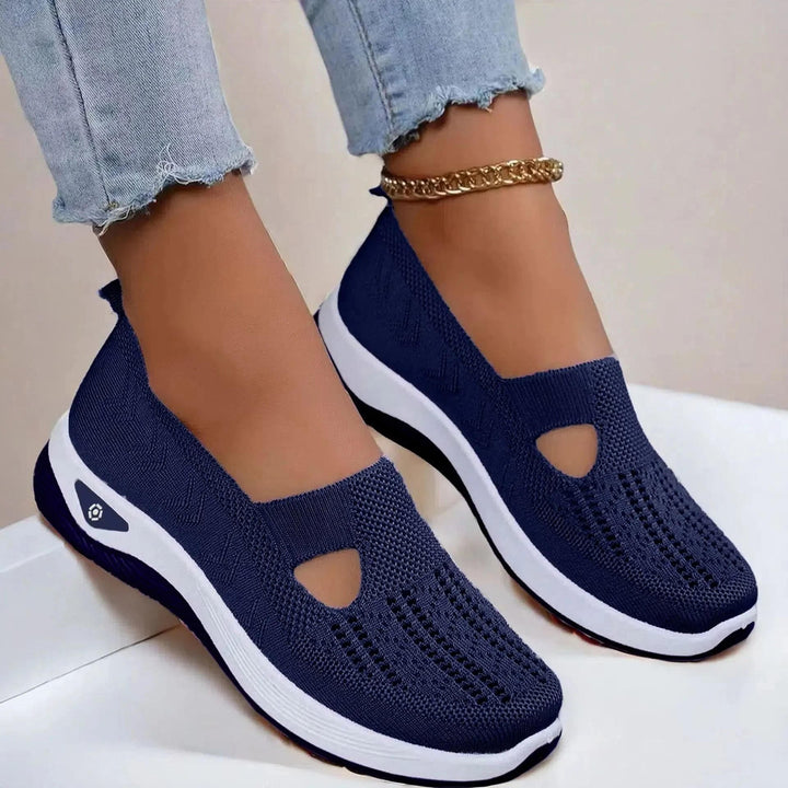 Andrea | Zapatillas Mujer Punto Detalles Perforados