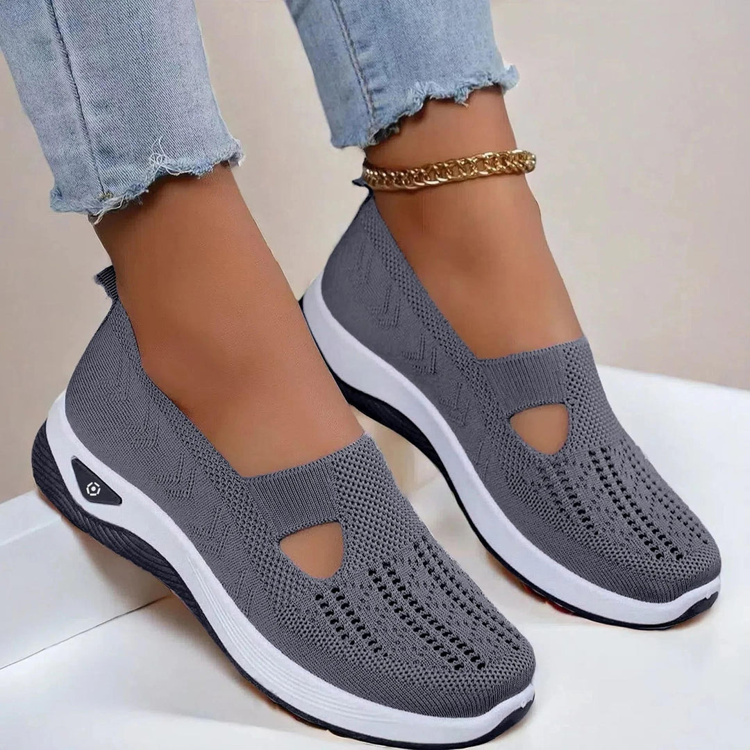 Andrea | Zapatillas Mujer Punto Detalles Perforados