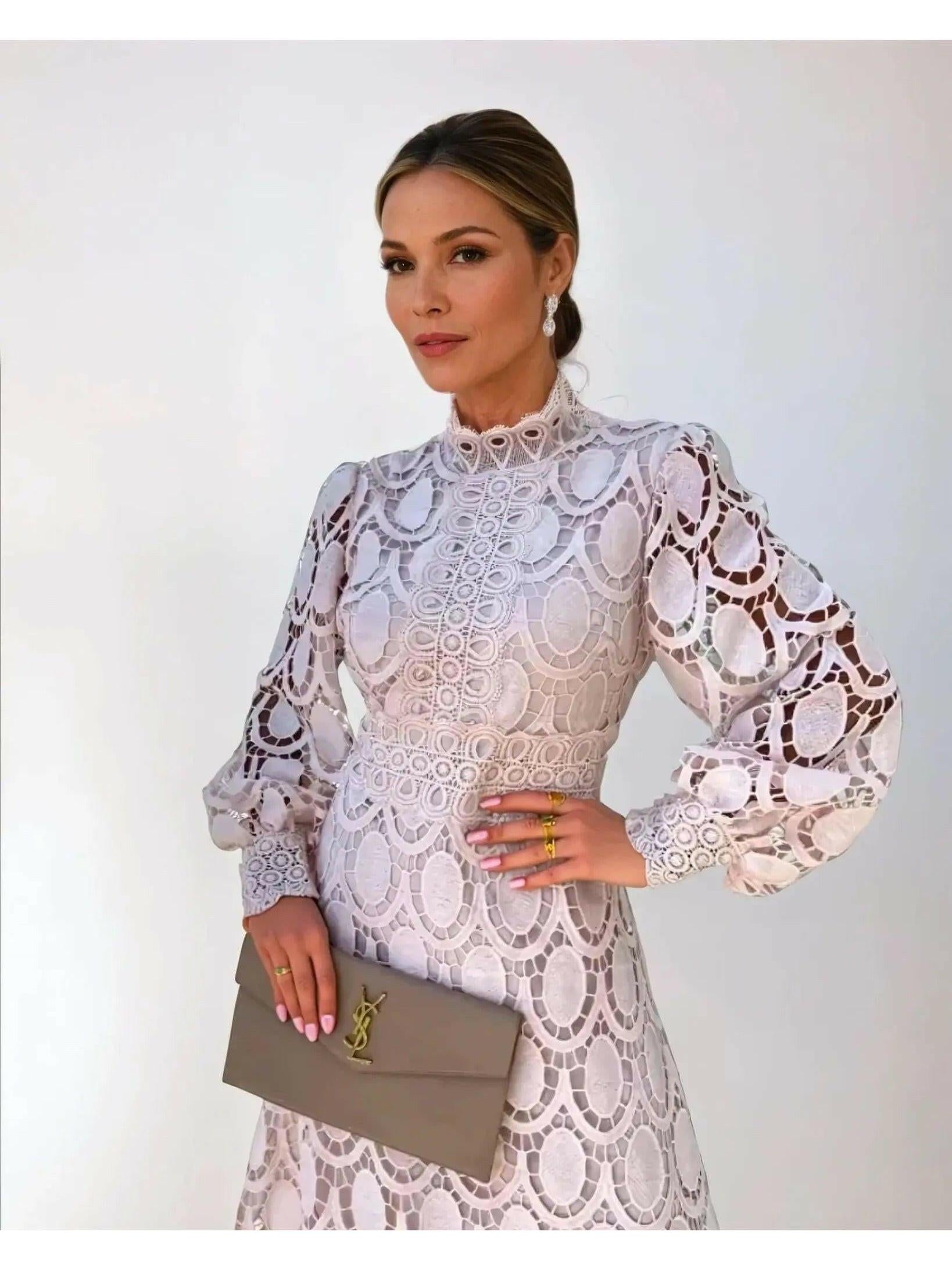 Beatriz | Vestido Midi de Encaje Manga Larga