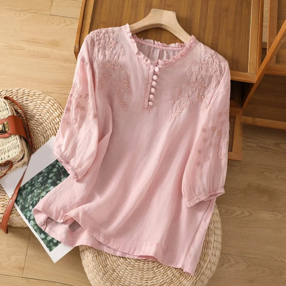Claudia | Blusa Blanca Bordada Manga Larga Cuello Volante