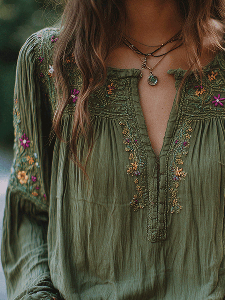 Claudia | Blusa Bohemia Bordada Verde Oliva Manga Larga