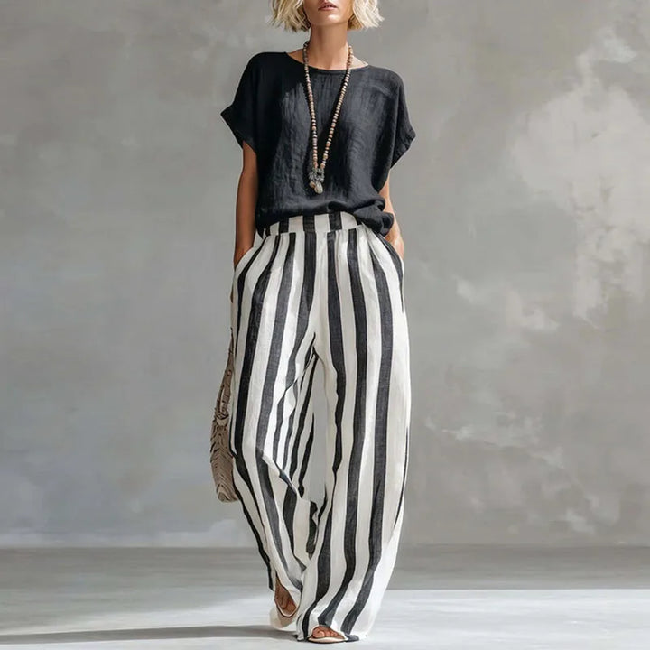 Daniela | Conjunto Pantalón Rayas Manga Corta Cuello Redondo