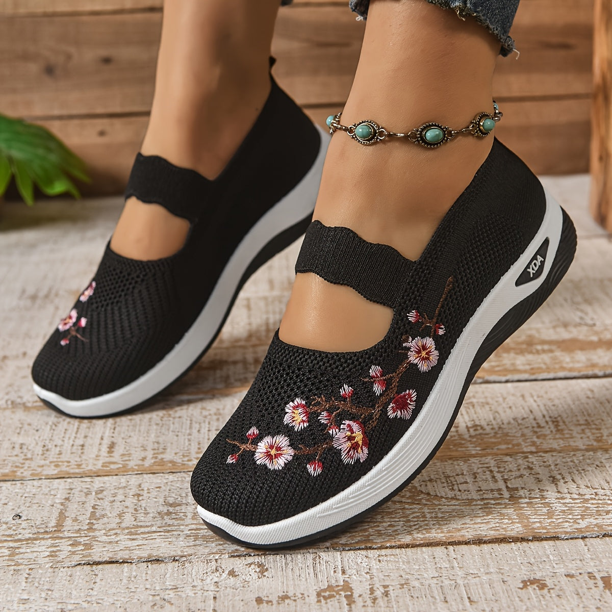 Fernanda | Zapatillas Mujer Bordado Floral Negro