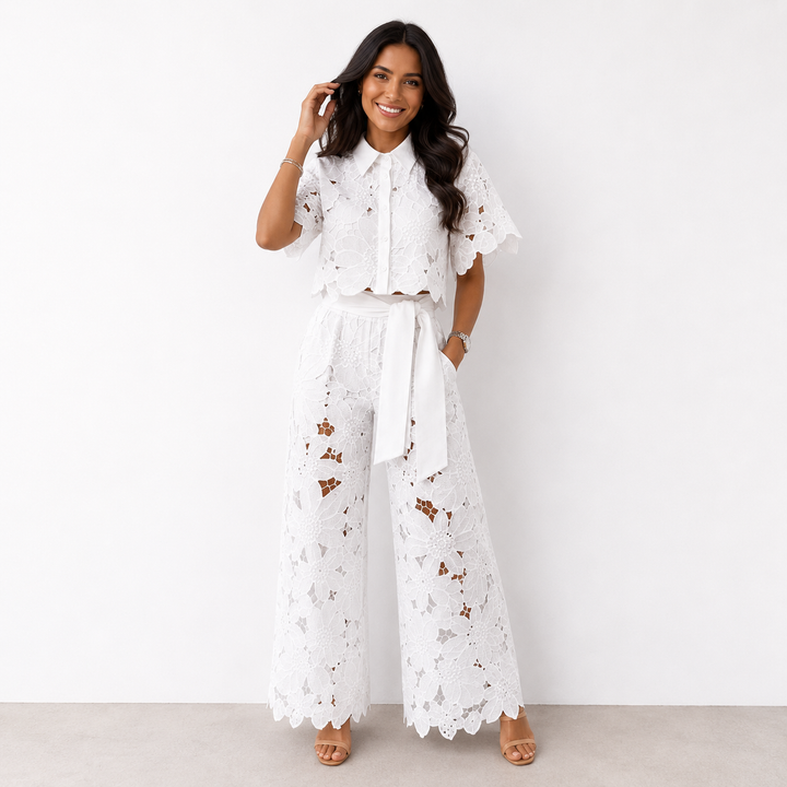 Gabriela | Conjunto Crop Top y Pantalón Anchos de Encaje Floral