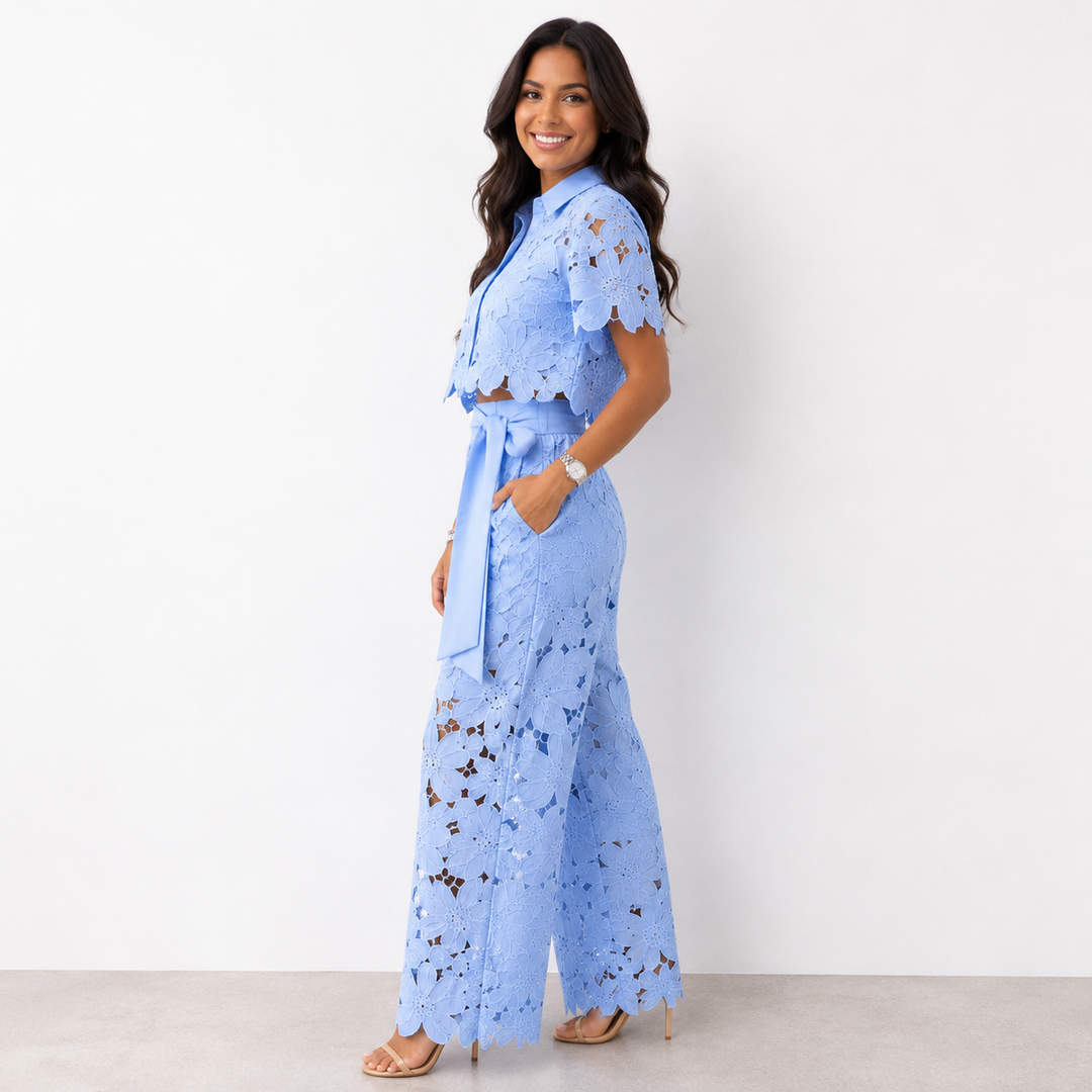 Gabriela | Conjunto Crop Top y Pantalón Anchos de Encaje Floral