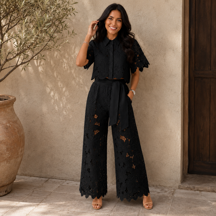 Gabriela | Conjunto Crop Top y Pantalón Anchos de Encaje Floral