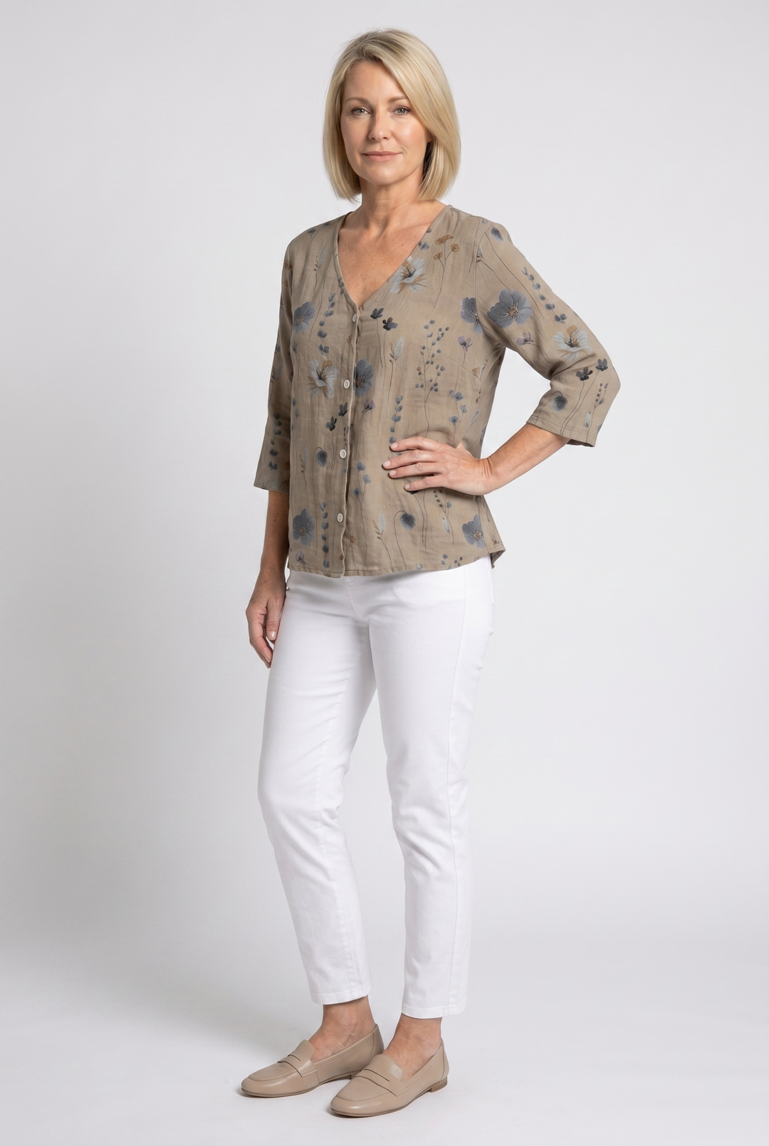 Isabella | Blusa Floral Bordada Cuello V Manga Larga Ajuste Relajado