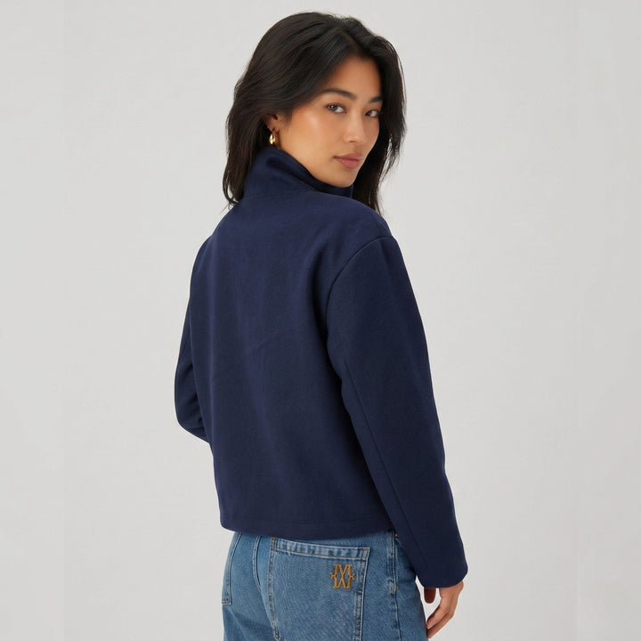 Julia | Chaqueta Corta Cuello Alto Botones