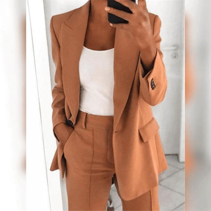 Laura | Traje Mujer Blazer Botonadura Solapa Conjunto Pantalón Recto