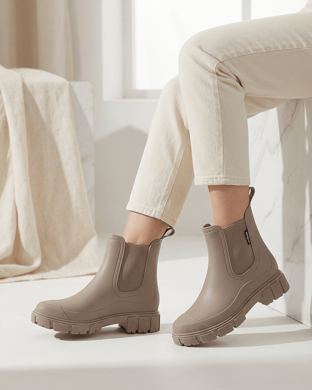 Luca | Botas de Lluvia de Goma con Suela Gruesa y Paneles Elásticos