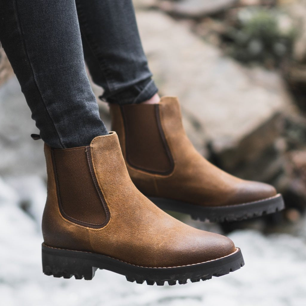 Nico | Botines Mujer Chelsea de Piel con Suela Track