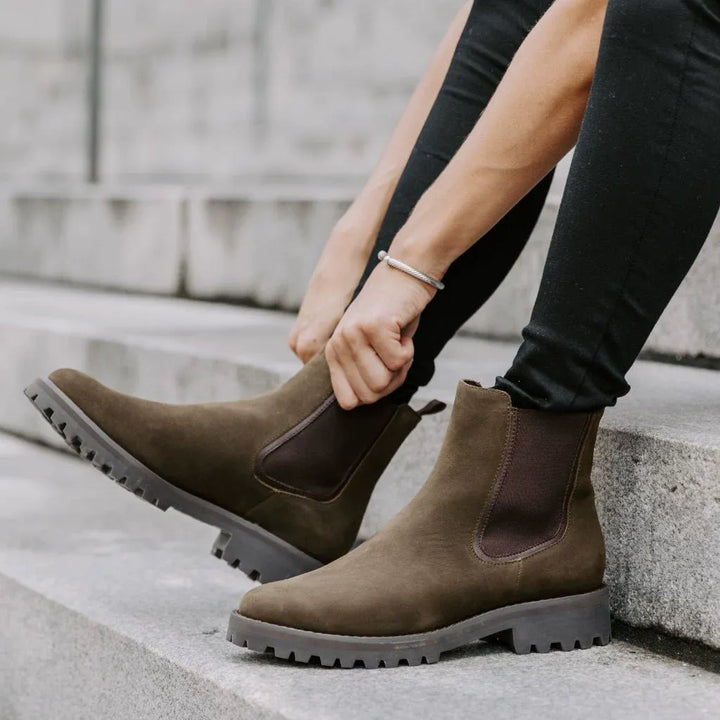 Nico | Botines Mujer Chelsea de Piel con Suela Track