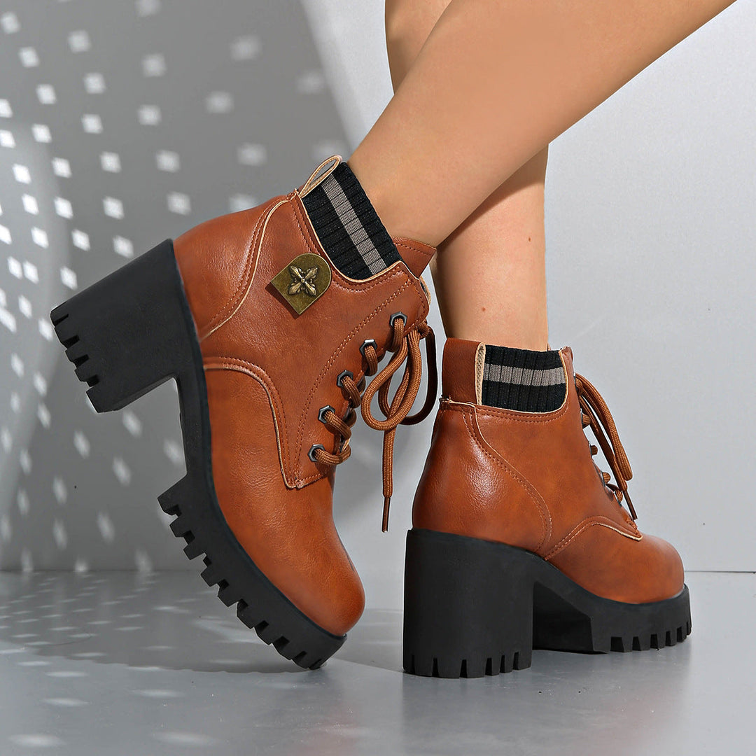 Laura | Botas Militares Mujer Plataforma Cordones
