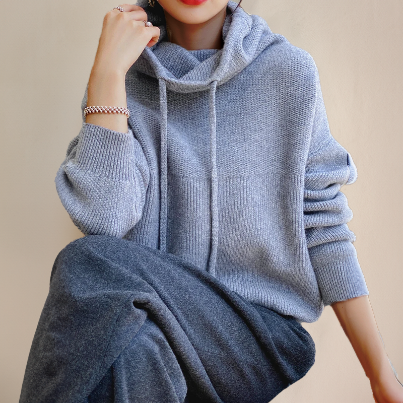 Valeria | Sudadera Cuello Vuelto con Cordón y Tejido Texturizado