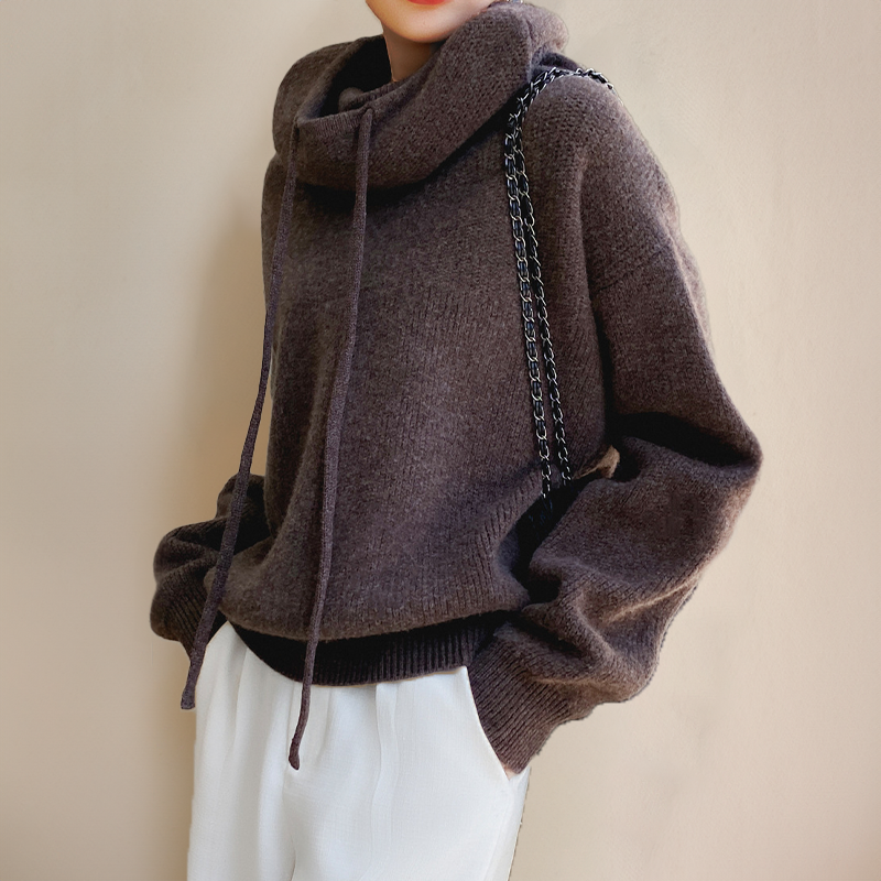 Valeria | Sudadera Cuello Vuelto con Cordón y Tejido Texturizado