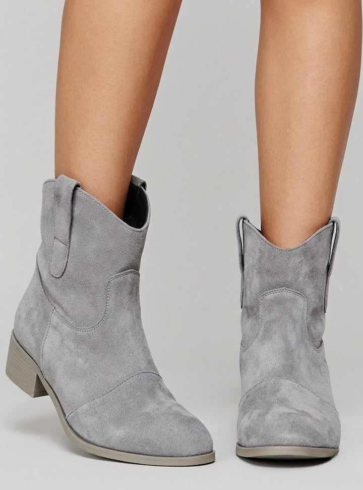 Gabriela | Botines de Gamuza de Estilo Western con Tacón Corto