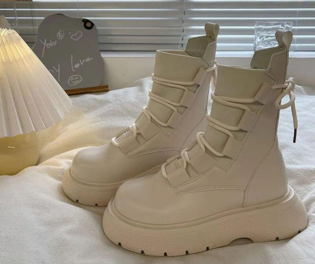 Daniela | Botas Militares de Cuero con Cordones
