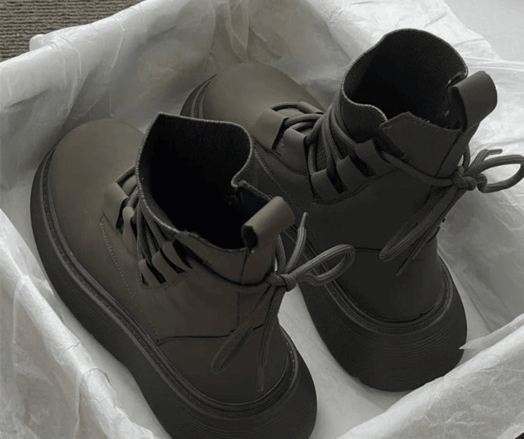 Daniela | Botas Militares de Cuero con Cordones