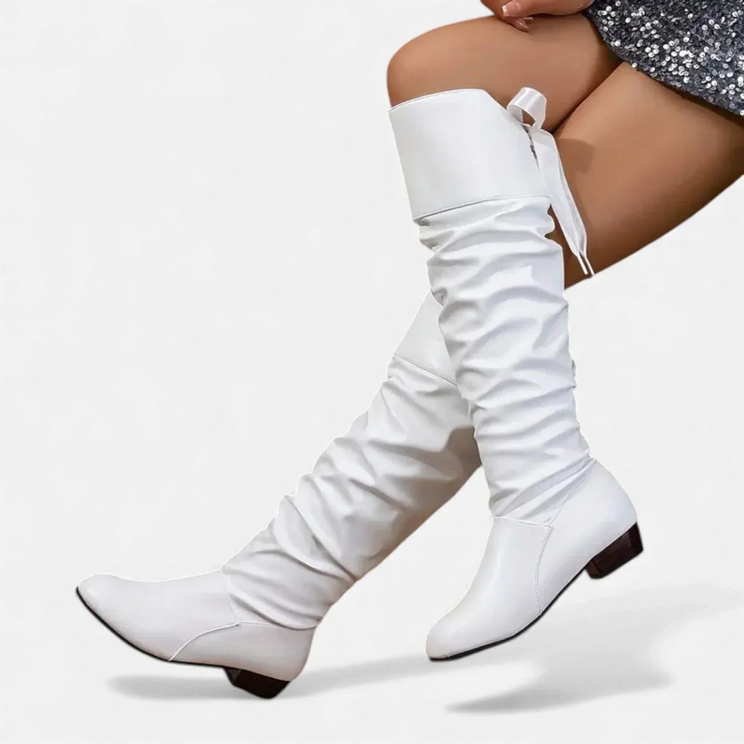 Sara | Botas Altas Rojas Tacón Bajo Puntera Fina