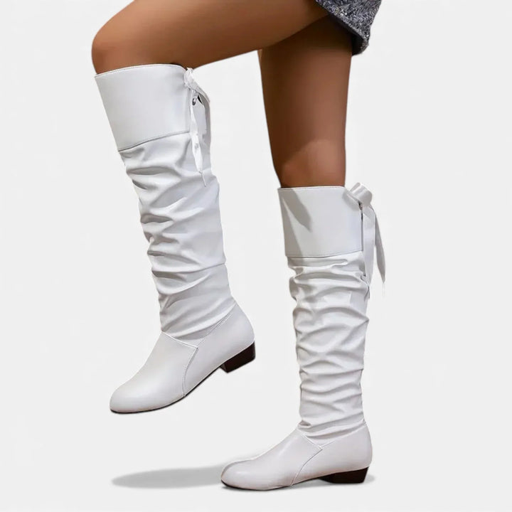 Sara | Botas Altas Rojas Tacón Bajo Puntera Fina