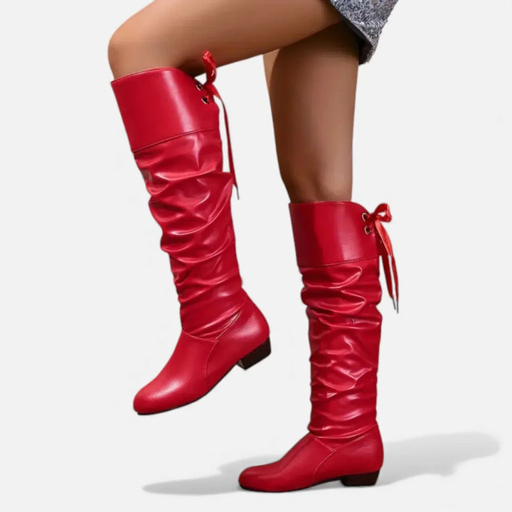 Sara | Botas Altas Rojas Tacón Bajo Puntera Fina