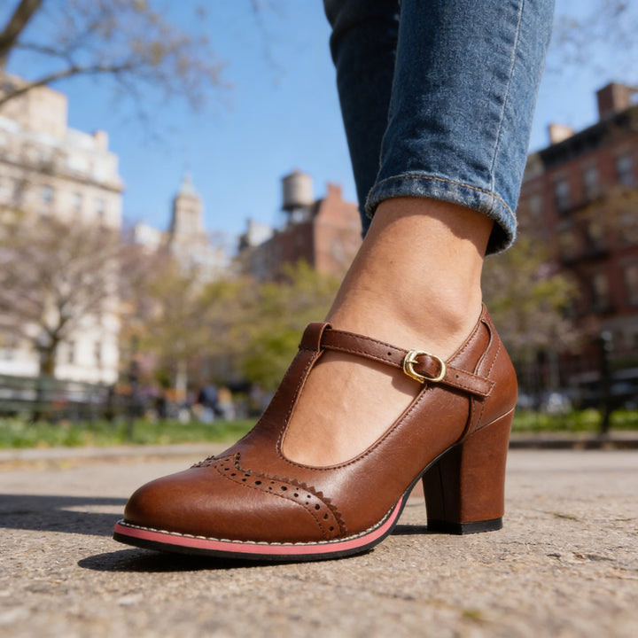 Carmen | Mary Jane Piel Brogue Hebilla