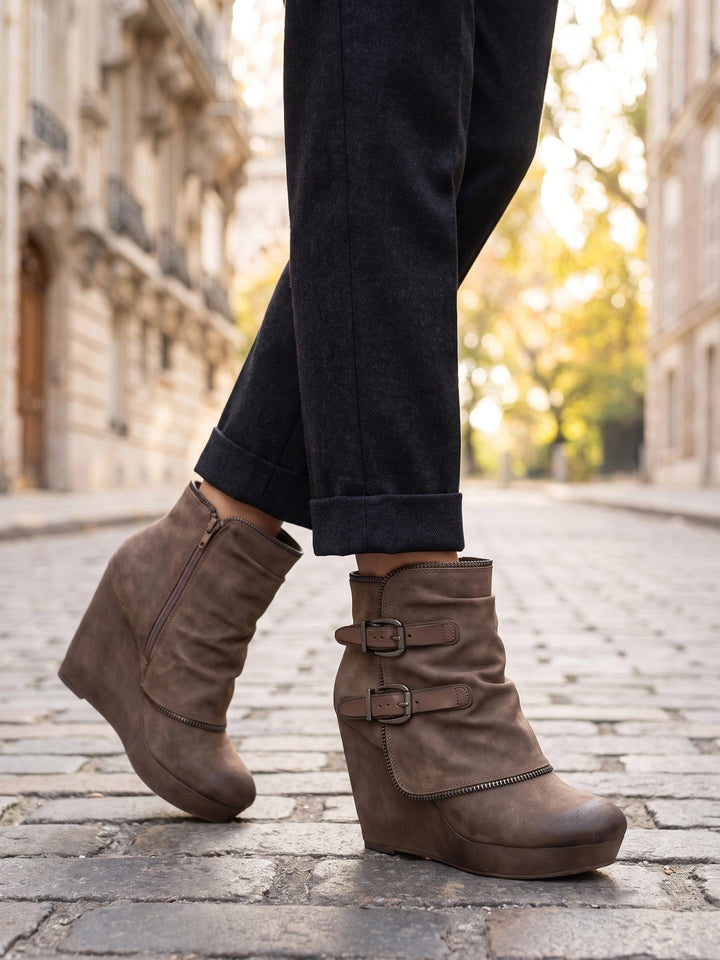 Sofía | Botines de Tacón Cuña Ante Marrón