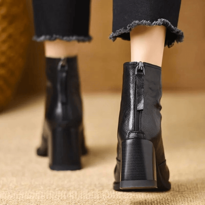 Pilar | Botines de Piel Tacón Cuadrado