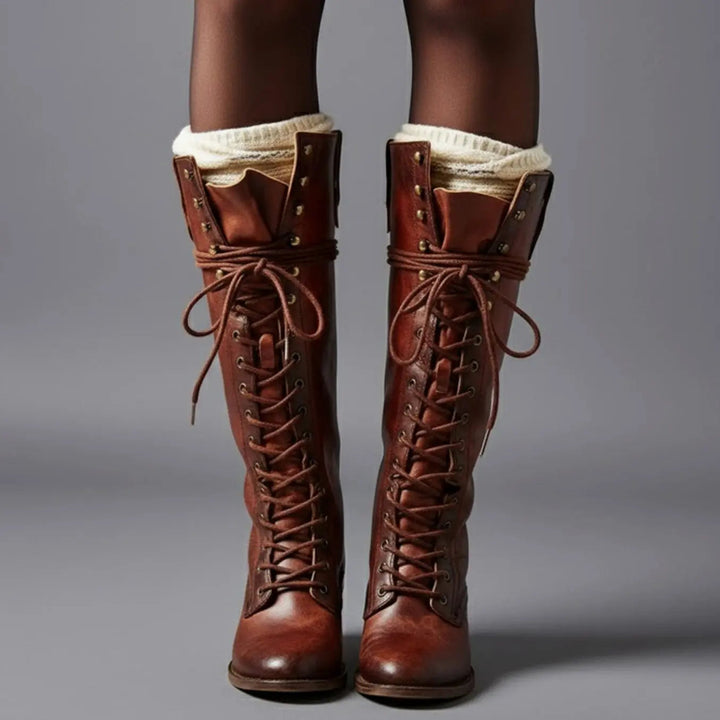 Quinn | Botas Altas Cordones Cuero Tachuelas