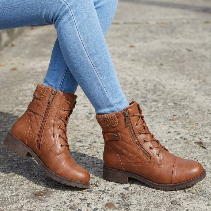 María | Botines Acolchados de Piel Sintética con Cordones y Tacón Bajo