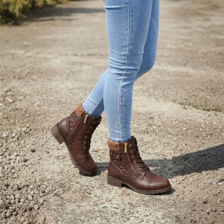 María | Botines Acolchados de Piel Sintética con Cordones y Tacón Bajo